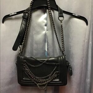 Chain handbag